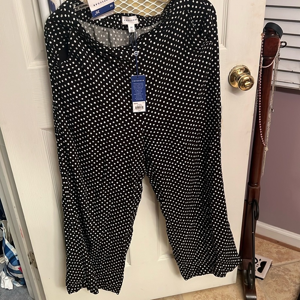 New with tags Women’s Pop Sugar Crop pants black with white polka dots